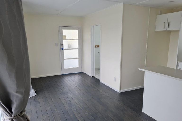 Photo of property in 2/1341 Whangaparaoa Road, Army Bay, Whangaparaoa, 0930