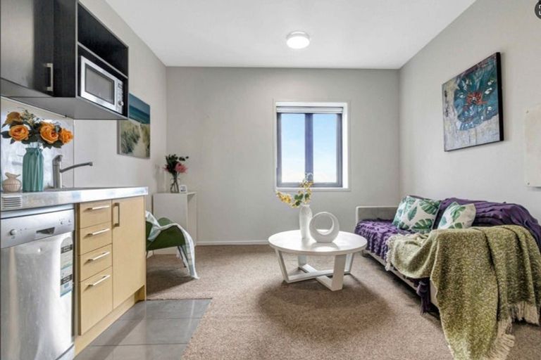 Photo of property in Twin Towers, 703/17 Putney Way, Manukau, Auckland, 2104