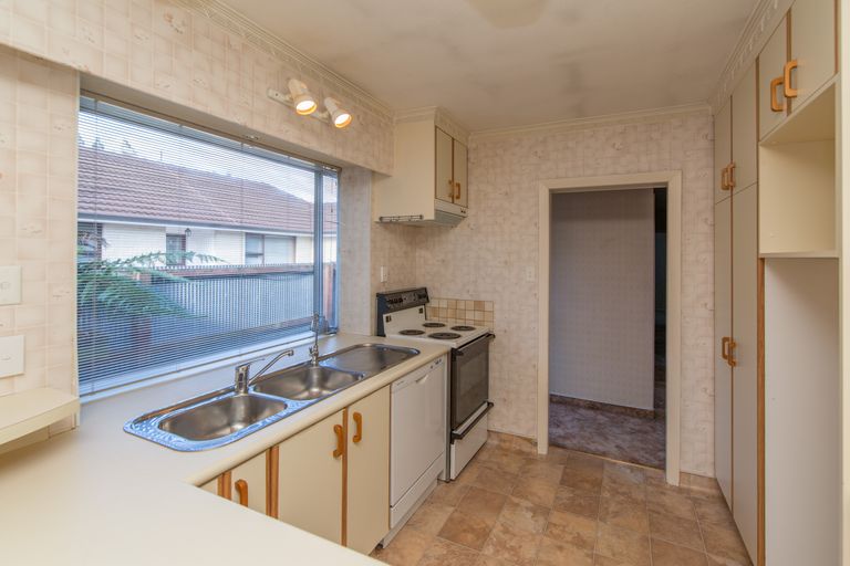 Photo of property in 24 Woodend Road, Woodend, 7610