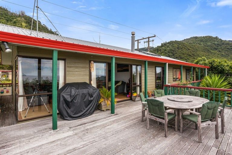 Photo of property in 8328 State Highway 35, Whanarua Bay, Te Kaha, 3199