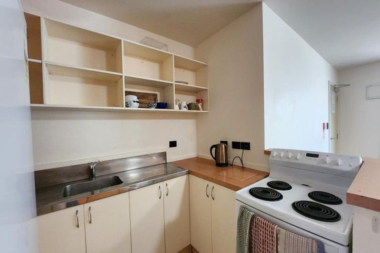 Photo of property in Drummond Street Flats, 1/19 Drummond Street, Mount Cook, Wellington, 6021