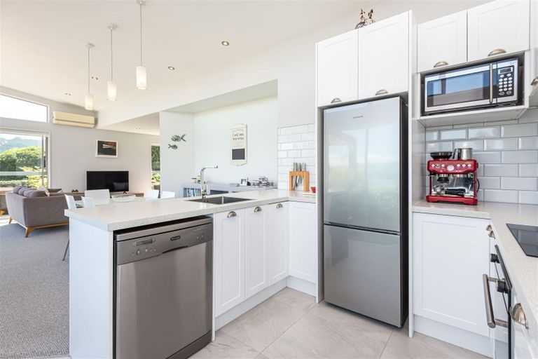 Photo of property in 7 Emerson Crescent, Diamond Harbour, Lyttelton, 8971