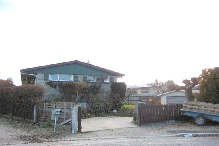 Photo of property in 20 Campbell Street, Alexandra, 9320