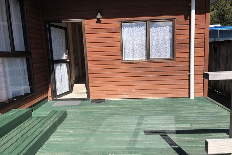 Photo of property in 2/12 Raukawa Street, Stokes Valley, Lower Hutt, 5019