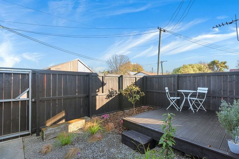 Photo of property in 1/11 Radnor Street, St Albans, Christchurch, 8014