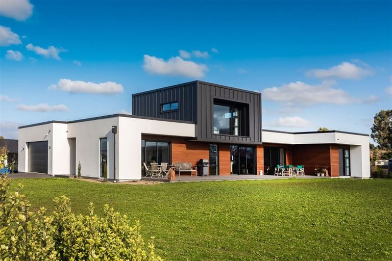 Photo of property in 17 Hallfield Drive, Ohoka, Kaiapoi, 7692