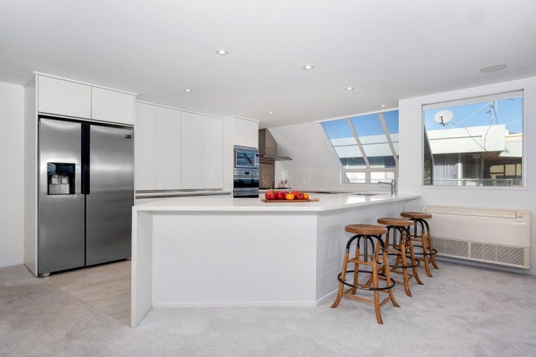 Photo of property in 2/28 The Mall, Mount Maunganui, 3116