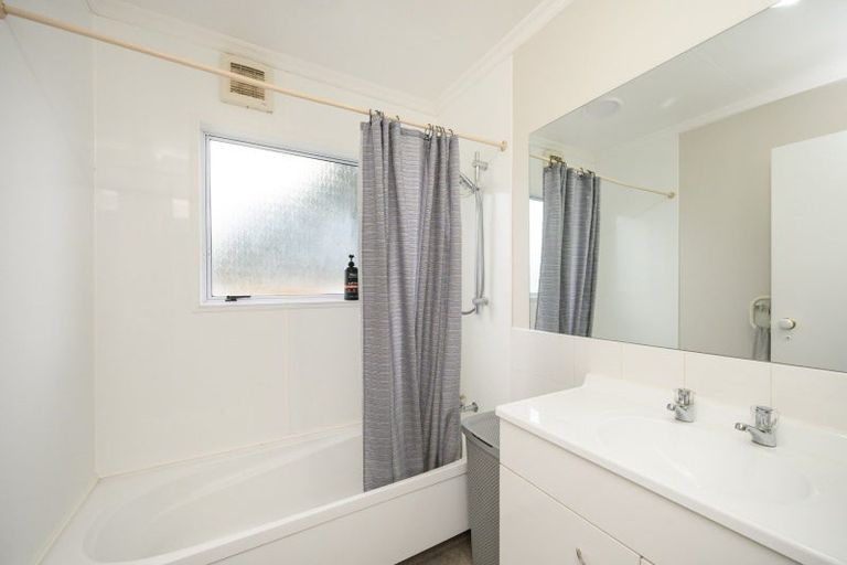 Photo of property in 56a Newton Place, Westbrook, Palmerston North, 4412