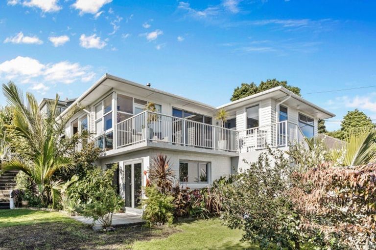 Photo of property in 1 Bonithon Avenue, Moturoa, New Plymouth, 4310
