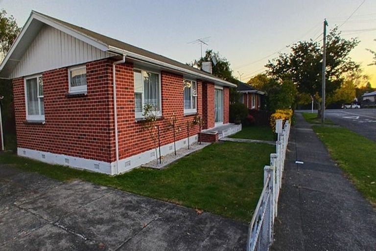 Photo of property in 2a Gower Street, Silverstream, Upper Hutt, 5019