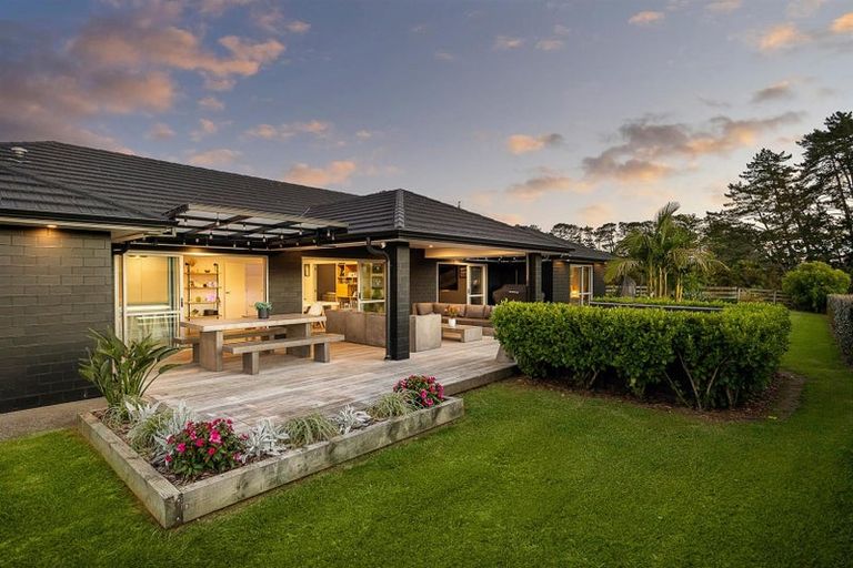 Photo of property in 583 State Highway 16, Kumeu, 0891