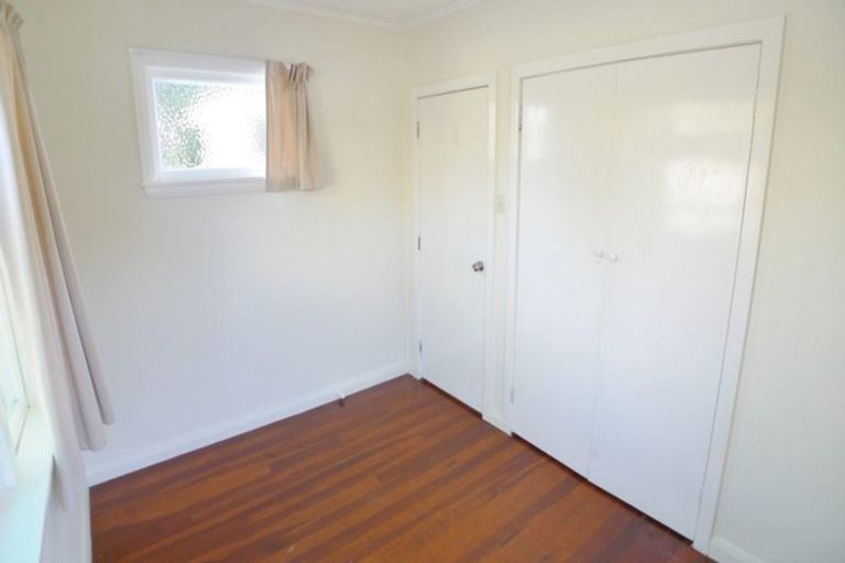 Photo of property in 103 Bolton Street, Blockhouse Bay, Auckland, 0600