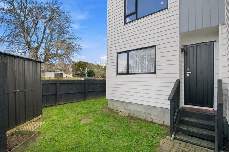 Photo of property in 18a Larissa Avenue, Henderson, Auckland, 0610