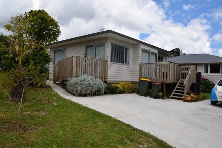 Photo of property in 15 Candia Road, Swanson, Auckland, 0612