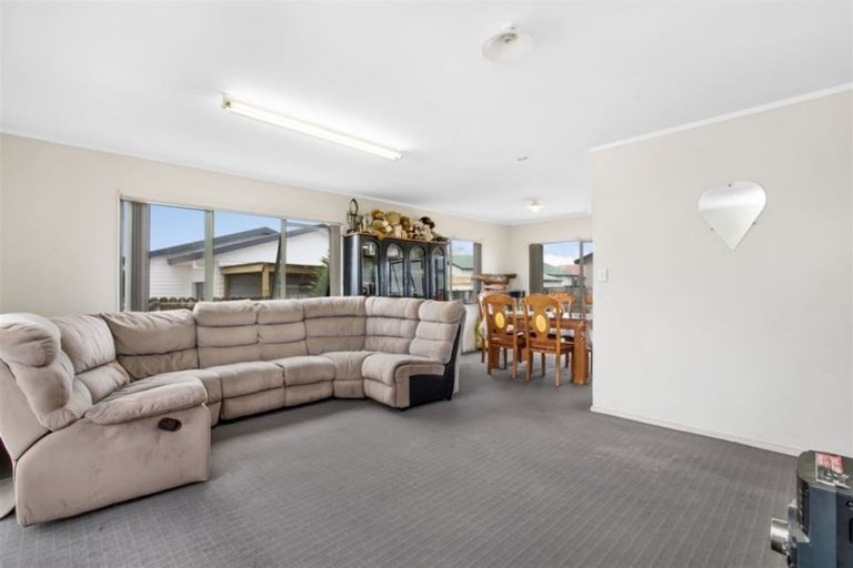 Photo of property in 28a Barneys Farm Road, Clendon Park, Auckland, 2103