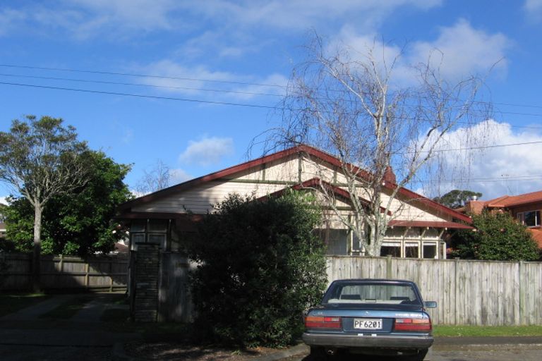 Photo of property in 1 Hall Avenue, Regent, Whangarei, 0112