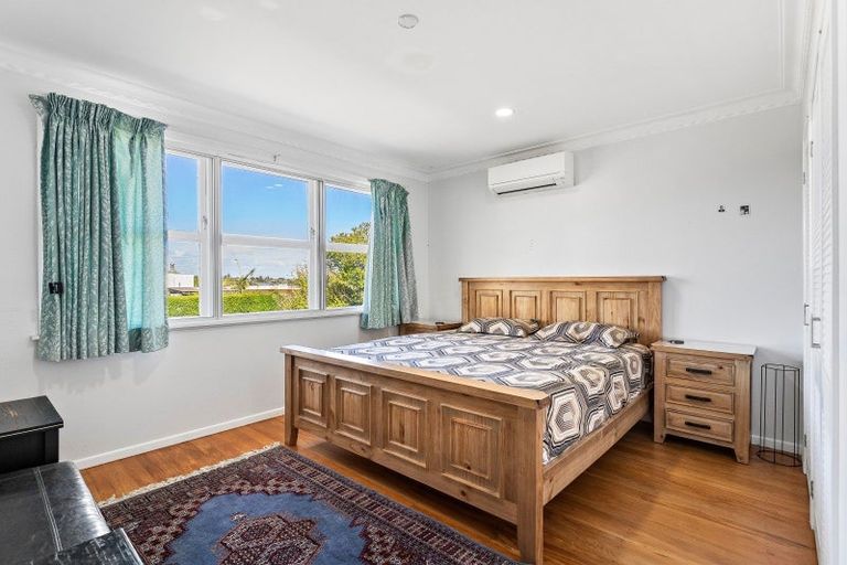 Photo of property in 65 Ridge Road, Howick, Auckland, 2014