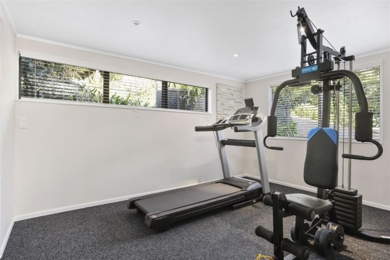 Photo of property in 1/44 Rewarewa Road, Te Atatu Peninsula, Auckland, 0610