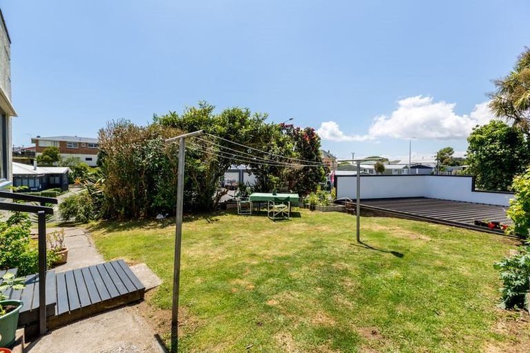 Photo of property in 22 Northgate, Strandon, New Plymouth, 4312