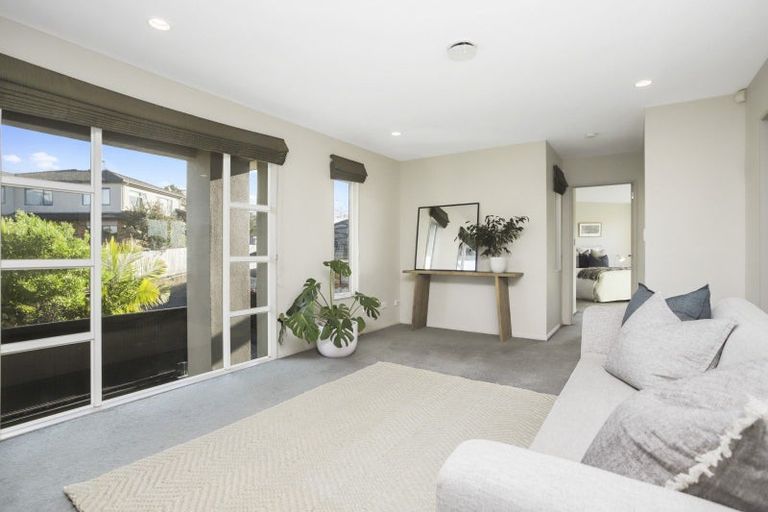 Photo of property in 41 Sapperton Drive, Henderson, Auckland, 0612