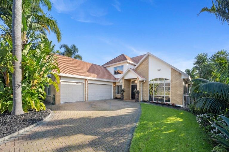 Photo of property in 15 Burnaston Court, Dannemora, Auckland, 2016