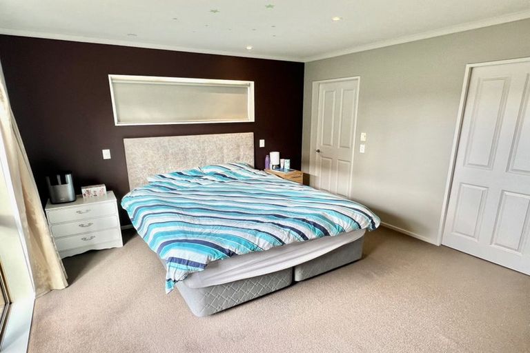 Photo of property in 79 Te Puia Drive, Aotea, Porirua, 5024