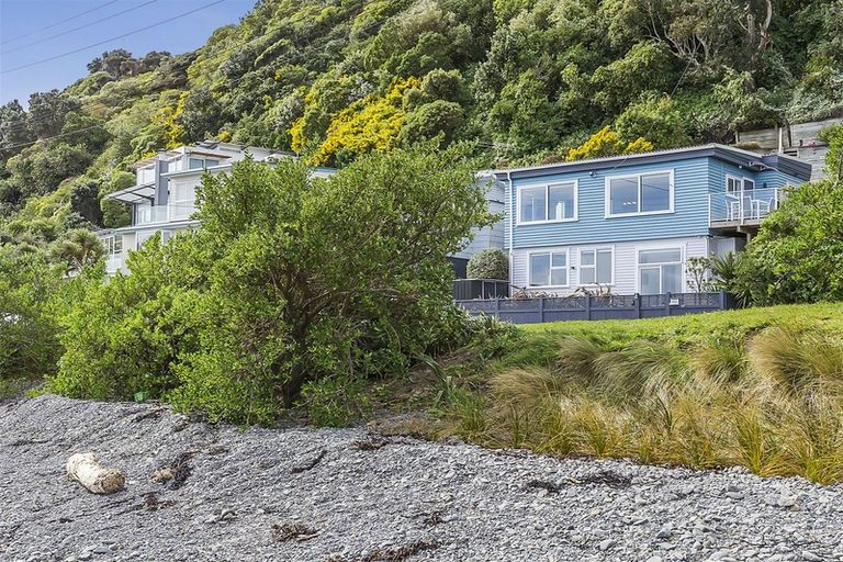 Photo of property in 77 Moana Road, Plimmerton, Porirua, 5026