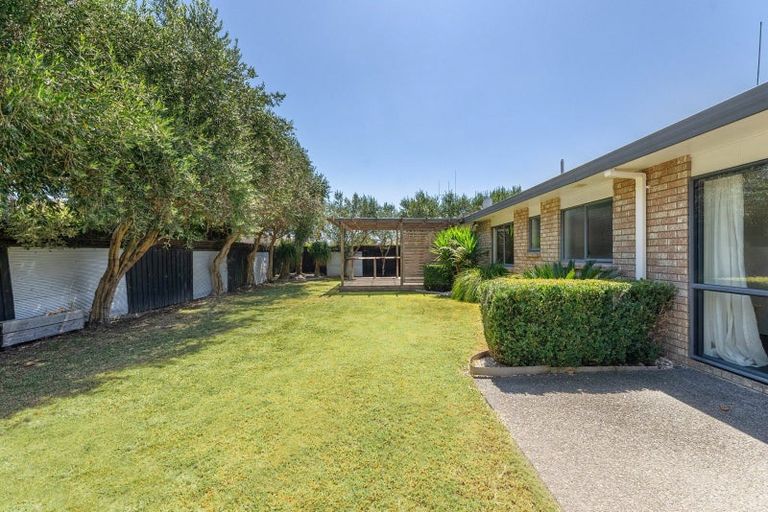 Photo of property in 71 Romana Crescent, Papamoa Beach, Papamoa, 3118