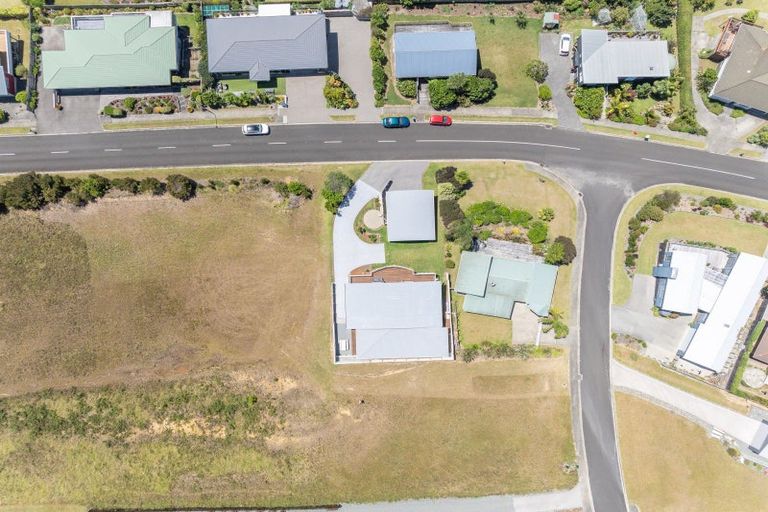 Photo of property in 14 Torsby Road, Coopers Beach, 0420