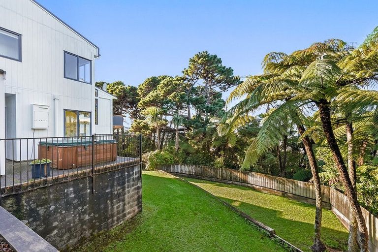 Photo of property in 175 Tirohanga Road, Tirohanga, Lower Hutt, 5010