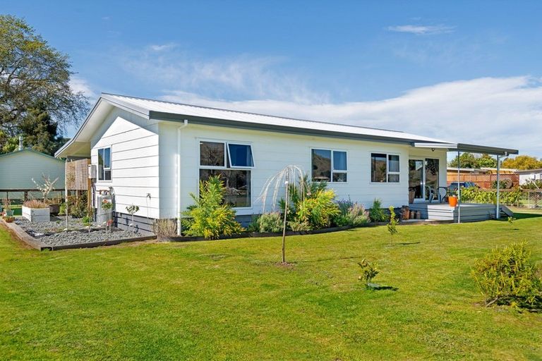 Photo of property in 31 Uawa Parade, Tolaga Bay, 4077