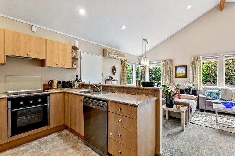 Photo of property in 2a Douglas Street, Kensington, Whangarei, 0112