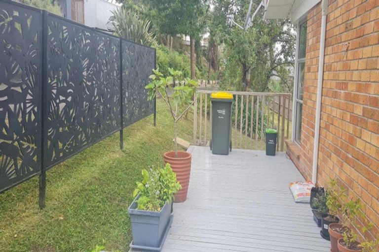 Photo of property in 2/108 Canongate Street, Birkdale, Auckland, 0626
