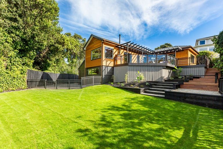 Photo of property in 77 Paremata Road, Paremata, Porirua, 5024