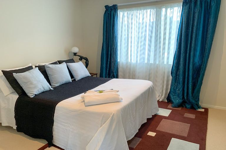 Photo of property in 106 Meadowland Drive, Somerville, Auckland, 2014