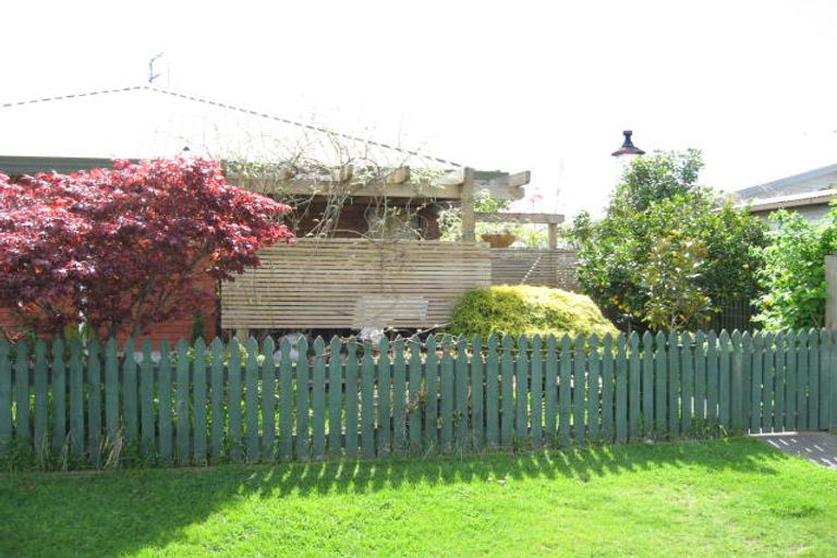 Photo of property in 2/11 Roto Street, Tahunanui, Nelson, 7011