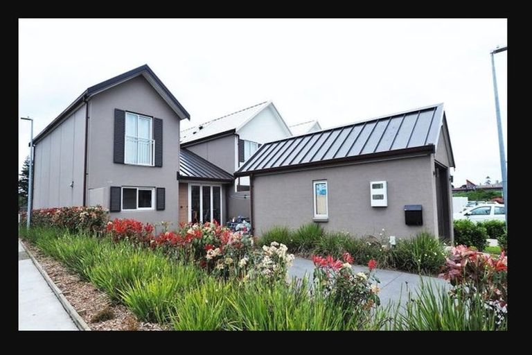 Photo of property in 13 Kaihua Terrace, Mangere Bridge, Auckland, 2022