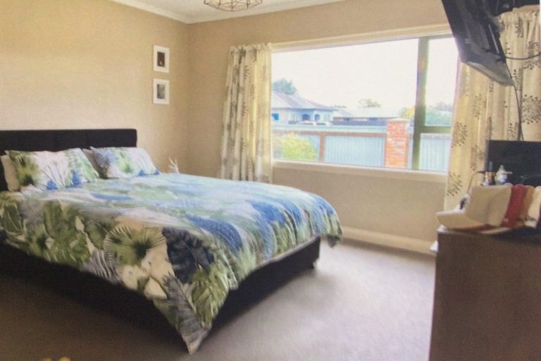 Photo of property in 17 Moa Street, Waikiwi, Invercargill, 9810