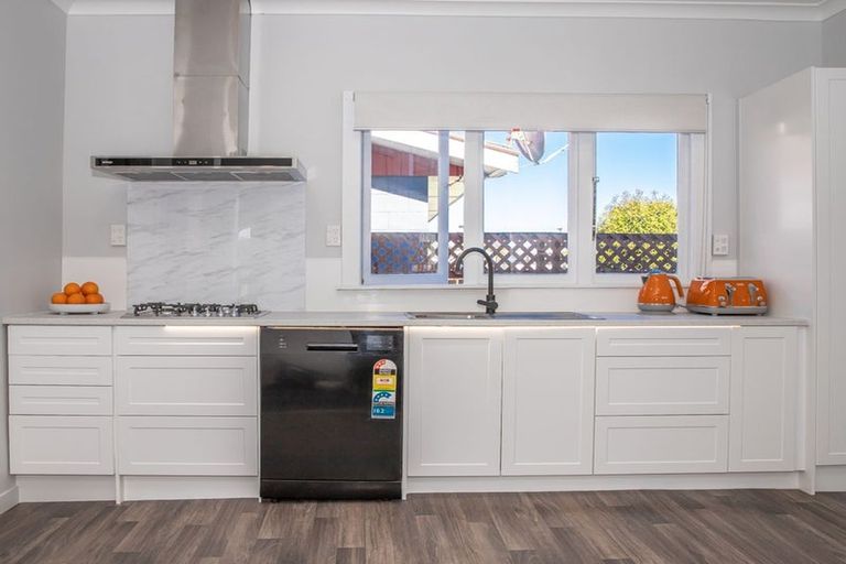 Photo of property in 96 Romilly Street, Westport, 7825