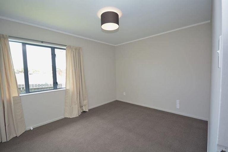 Photo of property in 13 Volante Avenue, Wattle Downs, Auckland, 2103