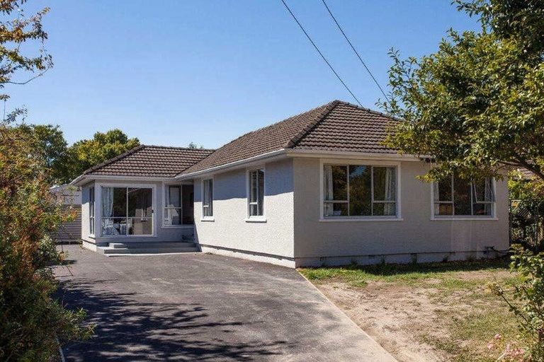 Photo of property in 46 Balgay Street, Upper Riccarton, Christchurch, 8041