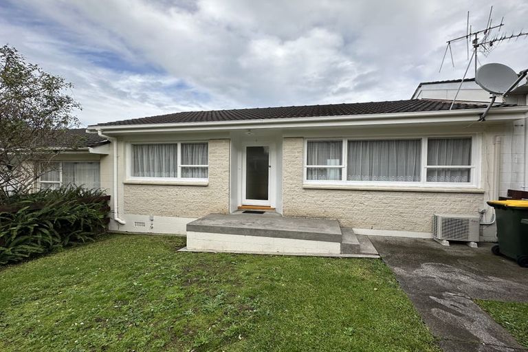 Photo of property in 2/136 Bucklands Beach Road, Bucklands Beach, Auckland, 2012