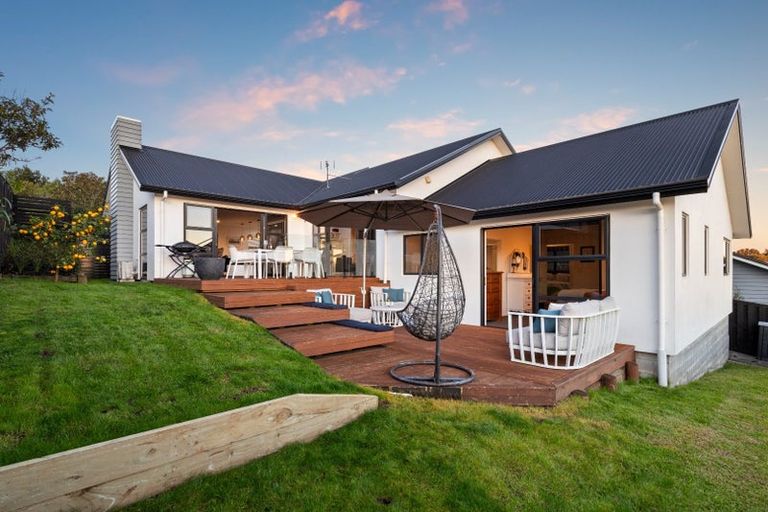 Photo of property in 23 Stockyard Crescent, Pukekohe, 2120