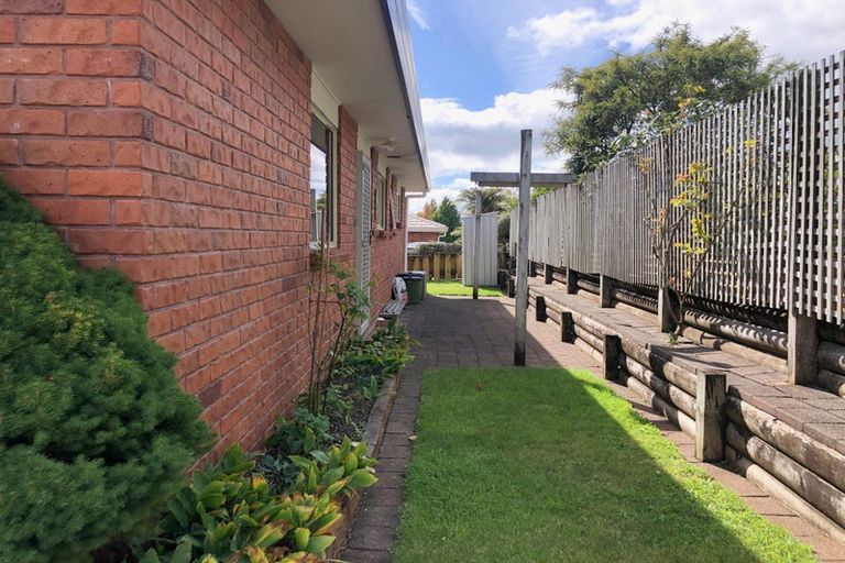 Photo of property in 4a Hoyte Place, Pukehangi, Rotorua, 3015