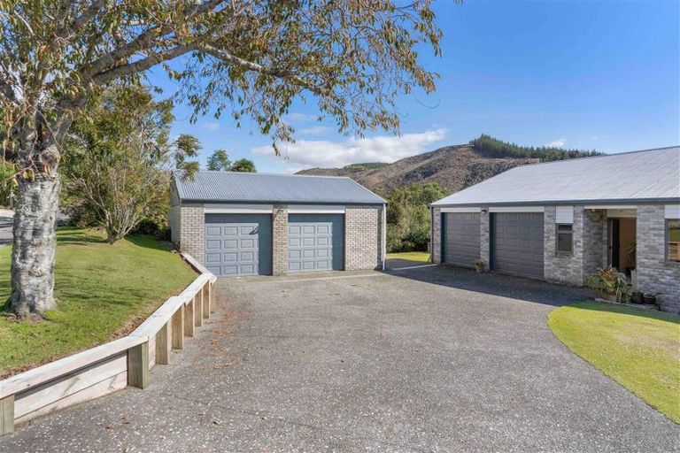Photo of property in 46 Herbert Drive, Whangamata, 3620