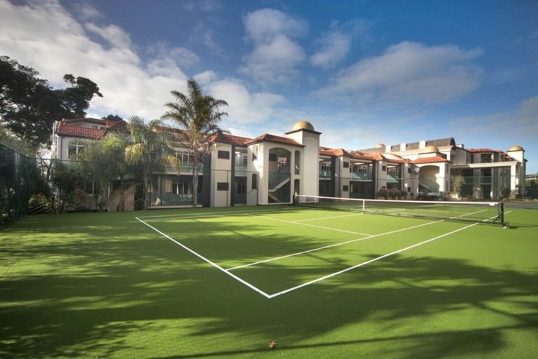 Photo of property in The Sands Apartments, 10/47 The Strand, Takapuna, Auckland, 0622