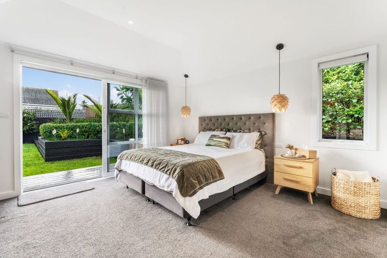 Photo of property in 2/11 Hart Road, Hauraki, Auckland, 0622