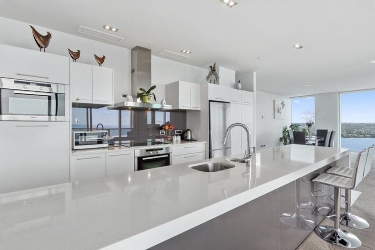 Photo of property in Sentinel Apartments, 2501/3 Northcroft Street, Takapuna, Auckland, 0622