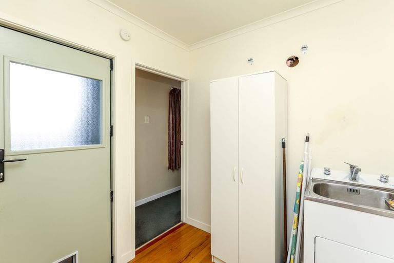 Photo of property in 153 Mangorei Road, Merrilands, New Plymouth, 4312