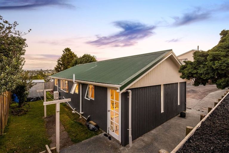 Photo of property in 8/89a Royal Road, Massey, Auckland, 0614